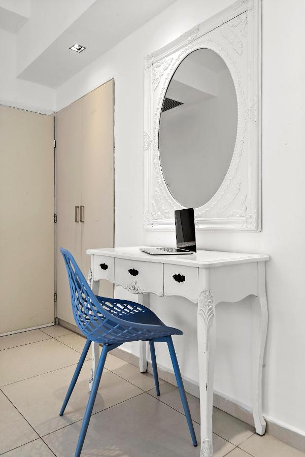 Glorious Renovated Apartment On Top Of The Beach Tel Aviv Luaran gambar