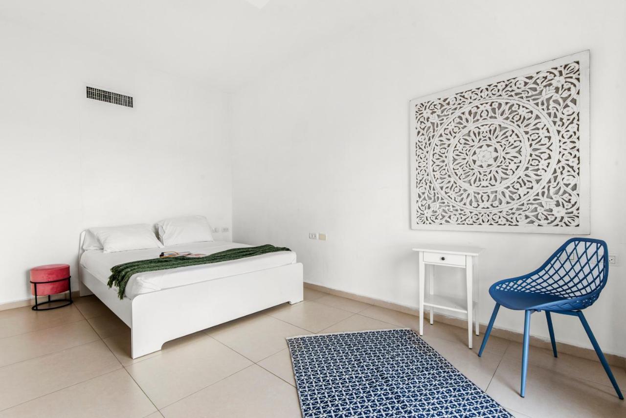 Glorious Renovated Apartment On Top Of The Beach Tel Aviv Luaran gambar